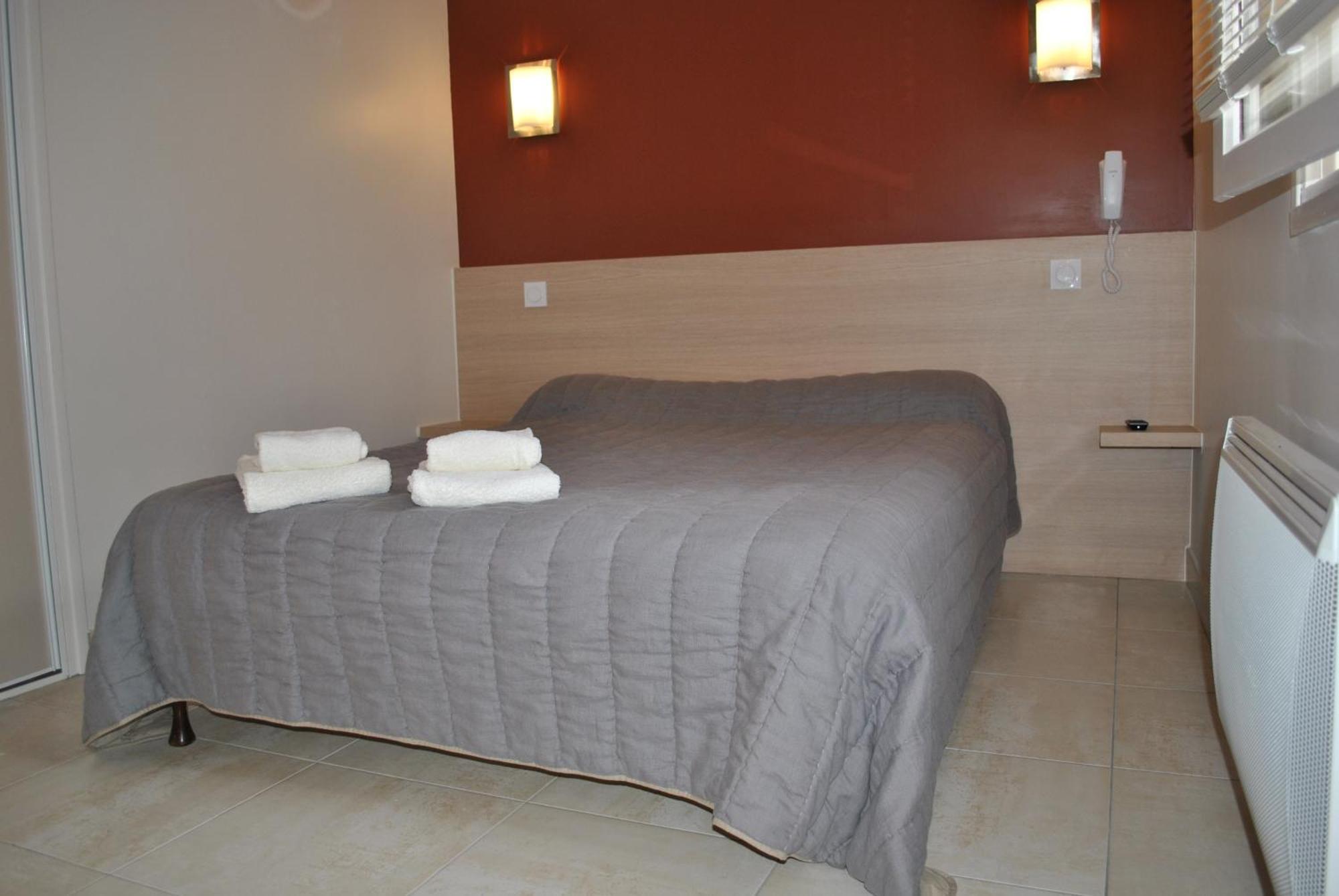 Hotel Logis Restaurant Le Flamant Rose Camargue Albaron