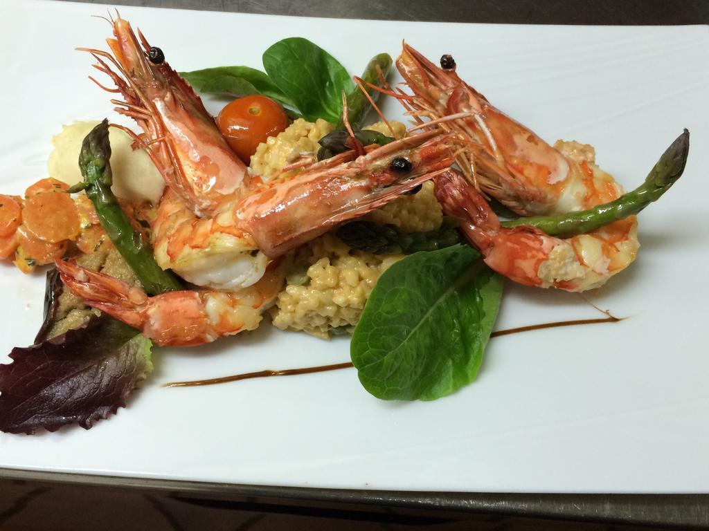 Logis Restaurant Le Flamant Rose Camargue Hotel 2*
