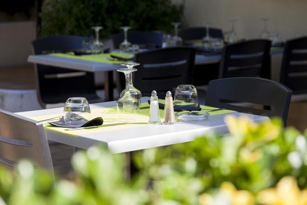 Hotel Logis Restaurant Le Flamant Rose Camargue Albaron